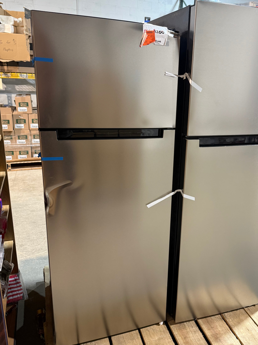 Vissani Fridge (scratch and dent)