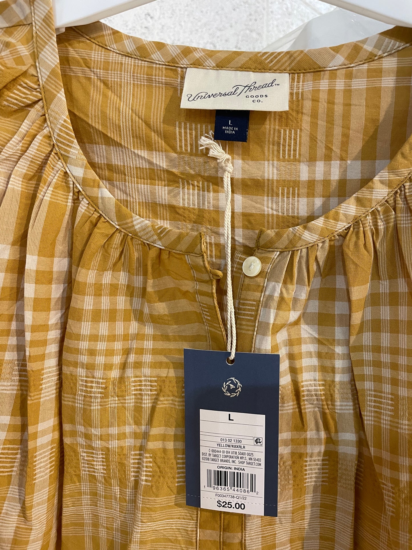 NEW (8)ct. Universal Threads Women’s Blouse Casepack